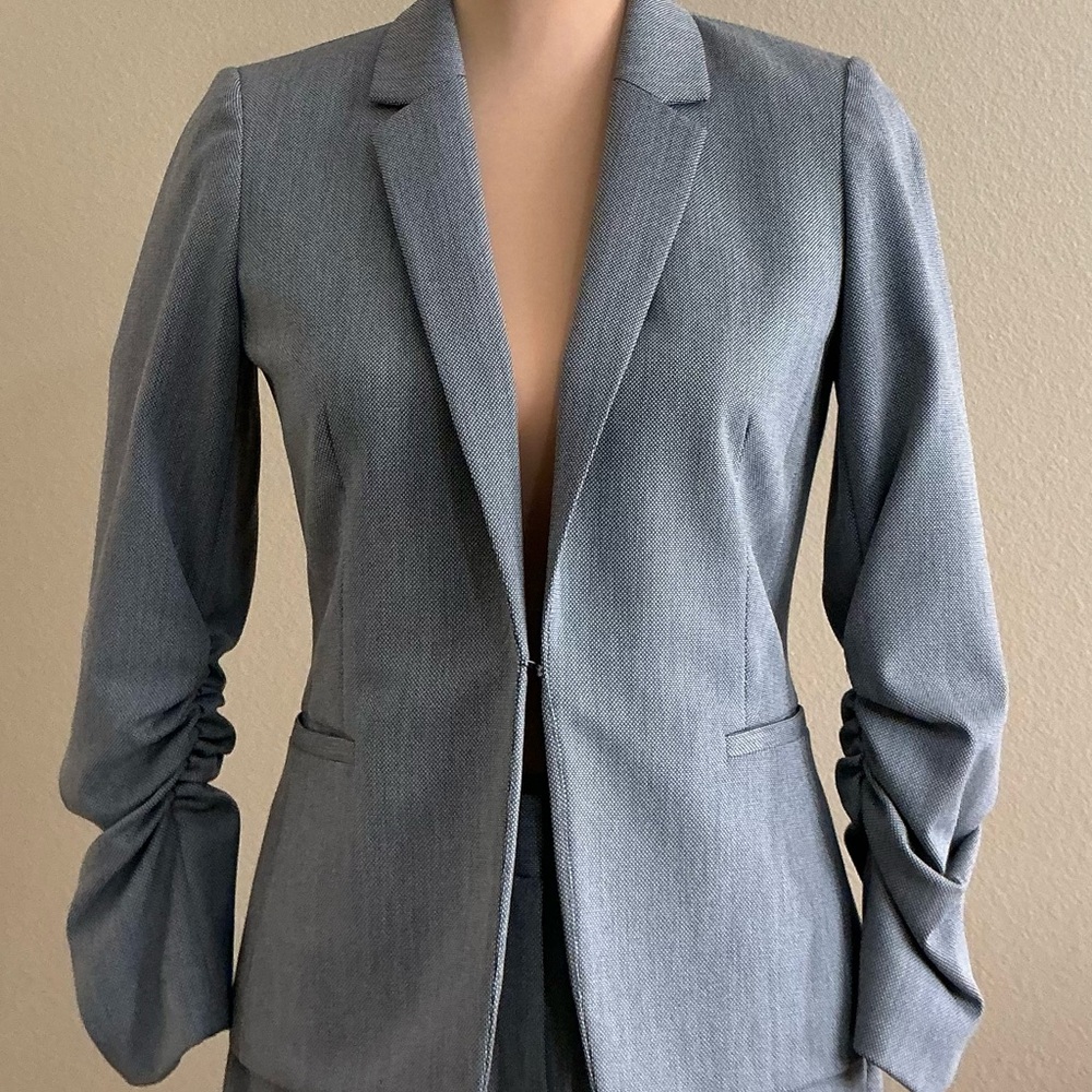 Sophisticated Women's Gray Blazer Suits Set